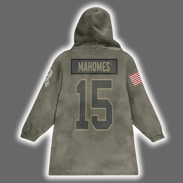 Chiefs Patrick Mahomes 15 Salute to Service Blanket Hoodie 3